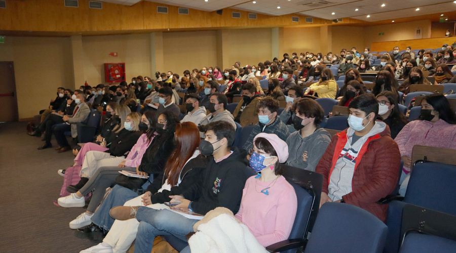 Doctor-Armando-Cartes-presentó-clase-inaugural-de-Derecho-de-USS-Concepción-5