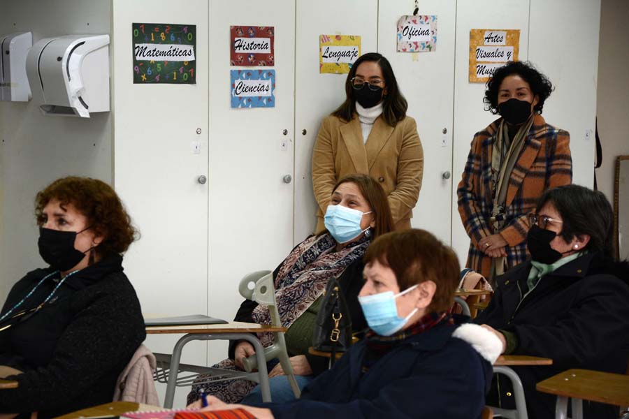 Personas mayores comenzaron clases en la U. San Sebastián