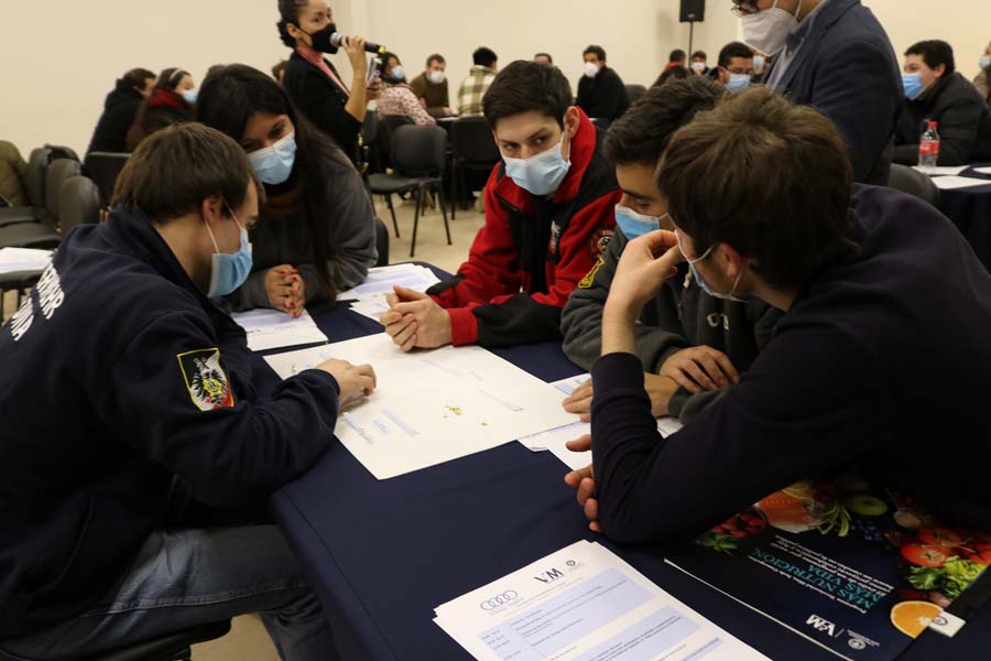 Bomberos participaron de jornada de prevención de cáncer en USS Valdivia